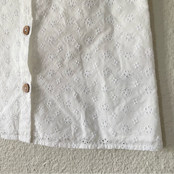 Cat & Jack Eyelet Button Up Top Girls M (7/8) White Ruffle Sleeves Lined - Picture 4 of 9